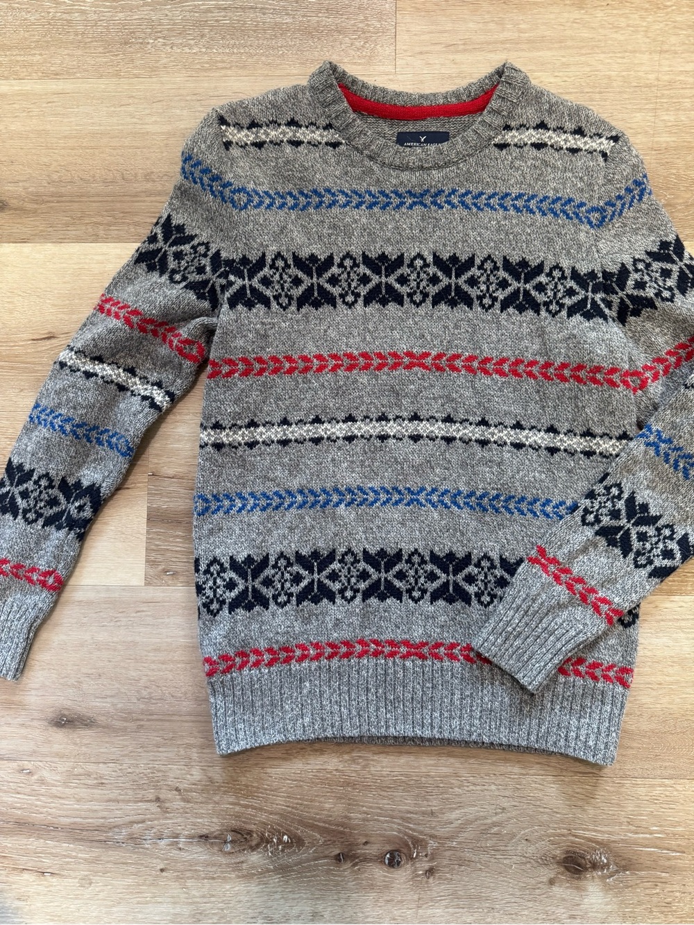 American Eagle Men's Gray Fair Isle Crewneck Sweater with Blue & Red Accents